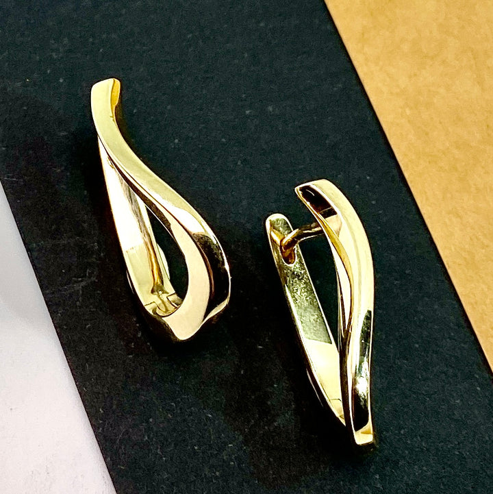 S Curve Yellow Hinged Earring
